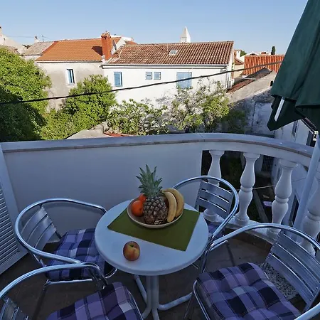 アパート Bruno ペトルチャネ