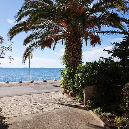 Bruno アパート *