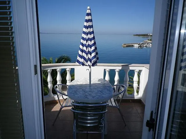 Bruno Апартаменты *